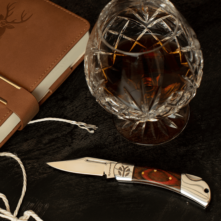 Gentleman’s Pocket Knife Flint and Flame