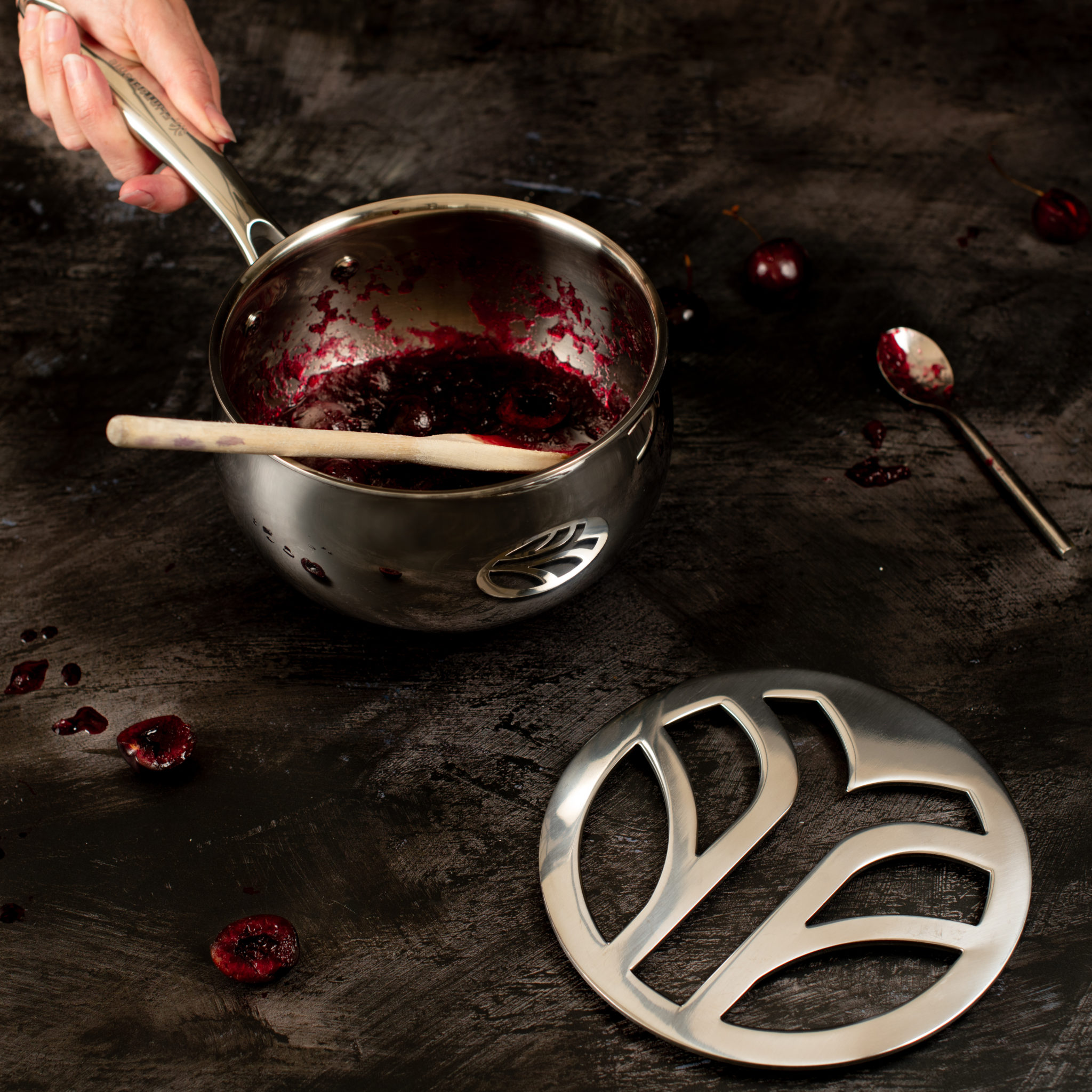 Flint & Flame Stainless Steel Trivet Flint and Flame